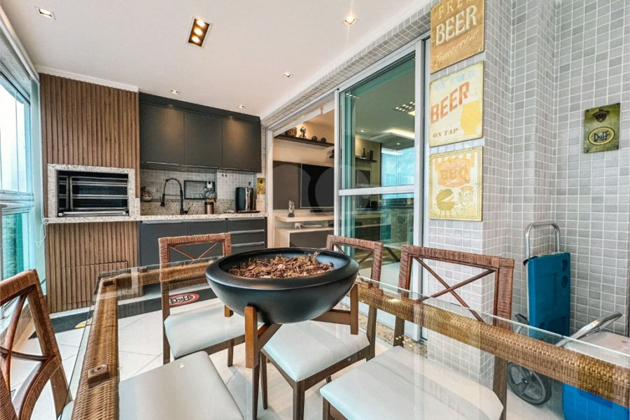 Apartamento à venda com 3 quartos, sendo 2 suítes,  em Riviera de São Lourenço, Bertioga, SP
