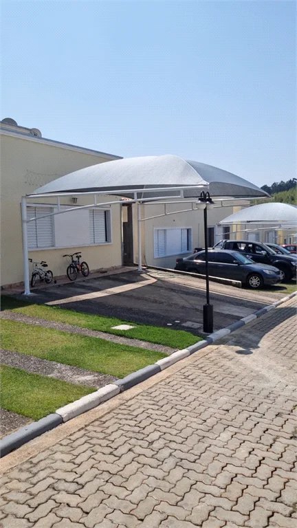 Casa à venda com 3 quartos, sendo 1 suíte,  no condomínio Residencial Vila D`ouro, Cotia - SP