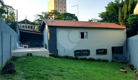 Sobrado à venda com 6 quartos, sendo 2 suítes,  em Barro Branco (zona Norte), São Paulo, SP
