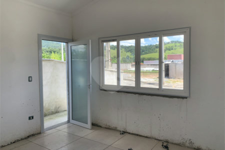 Casa 3 dormitórios - Condomínio MARF III - Bom Jesus dos Perdões