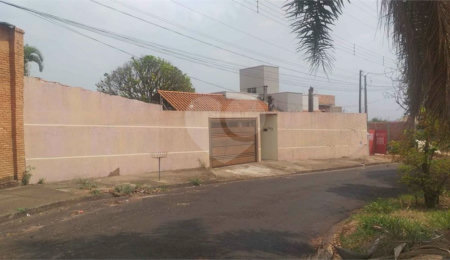 Casa à venda com 2 quartos, sendo 1 suíte,  em Chácara Velosa, Araraquara, SP