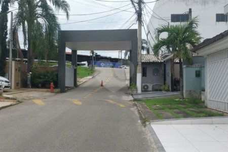 CONDOMÍNIO VALE DAS PALMEIRAS - CASA 3 QTOS + SUITE + PISCINA + GARAGEM 4 CARROS + ENERGIA SOLAR