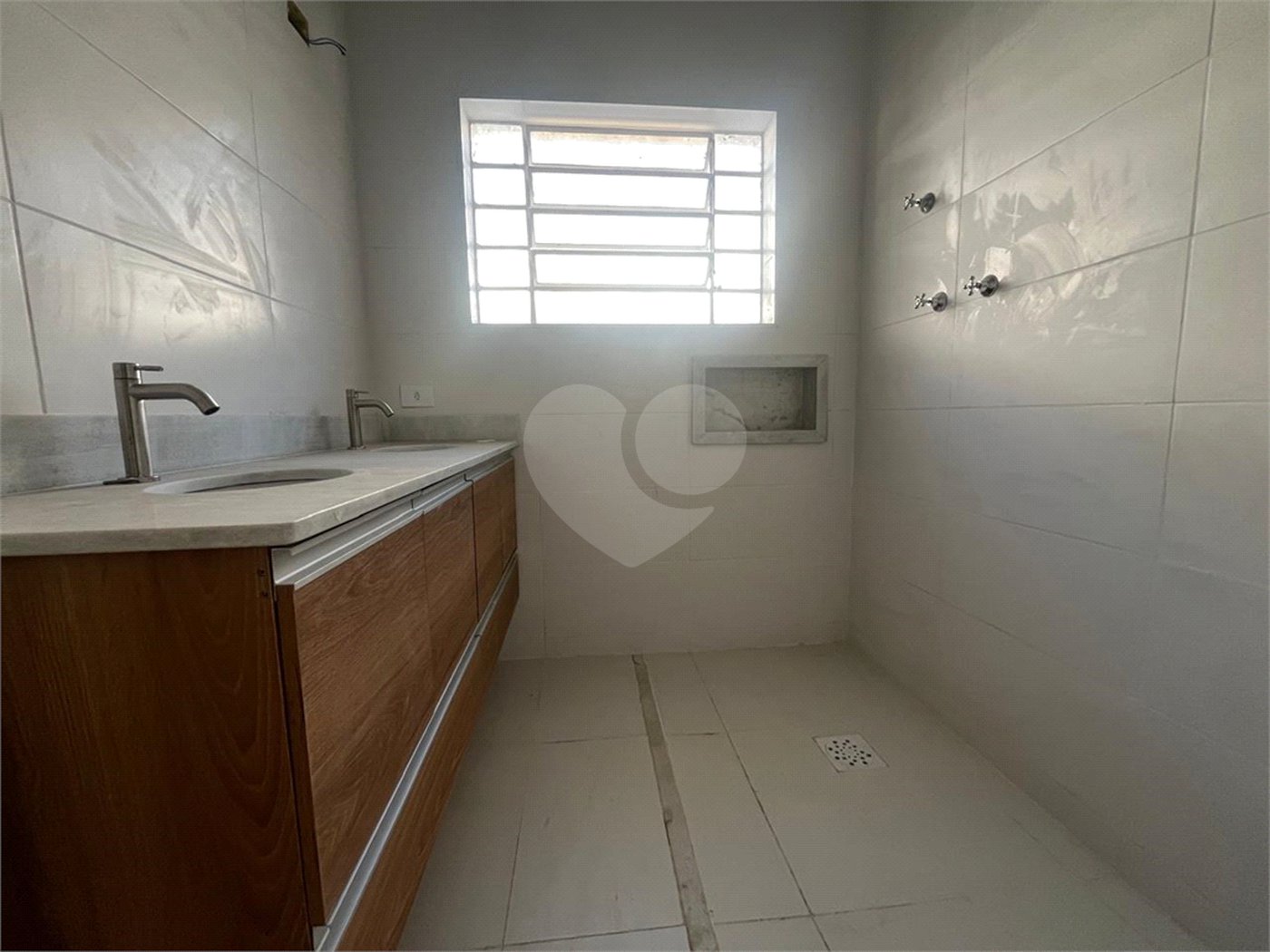 Casa Terrea a venda no bairro do Jardim França