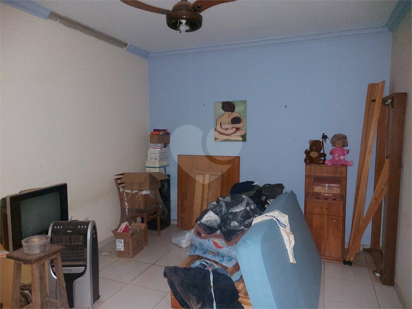 Casa térrea com piscina no Residencial Samambaia.