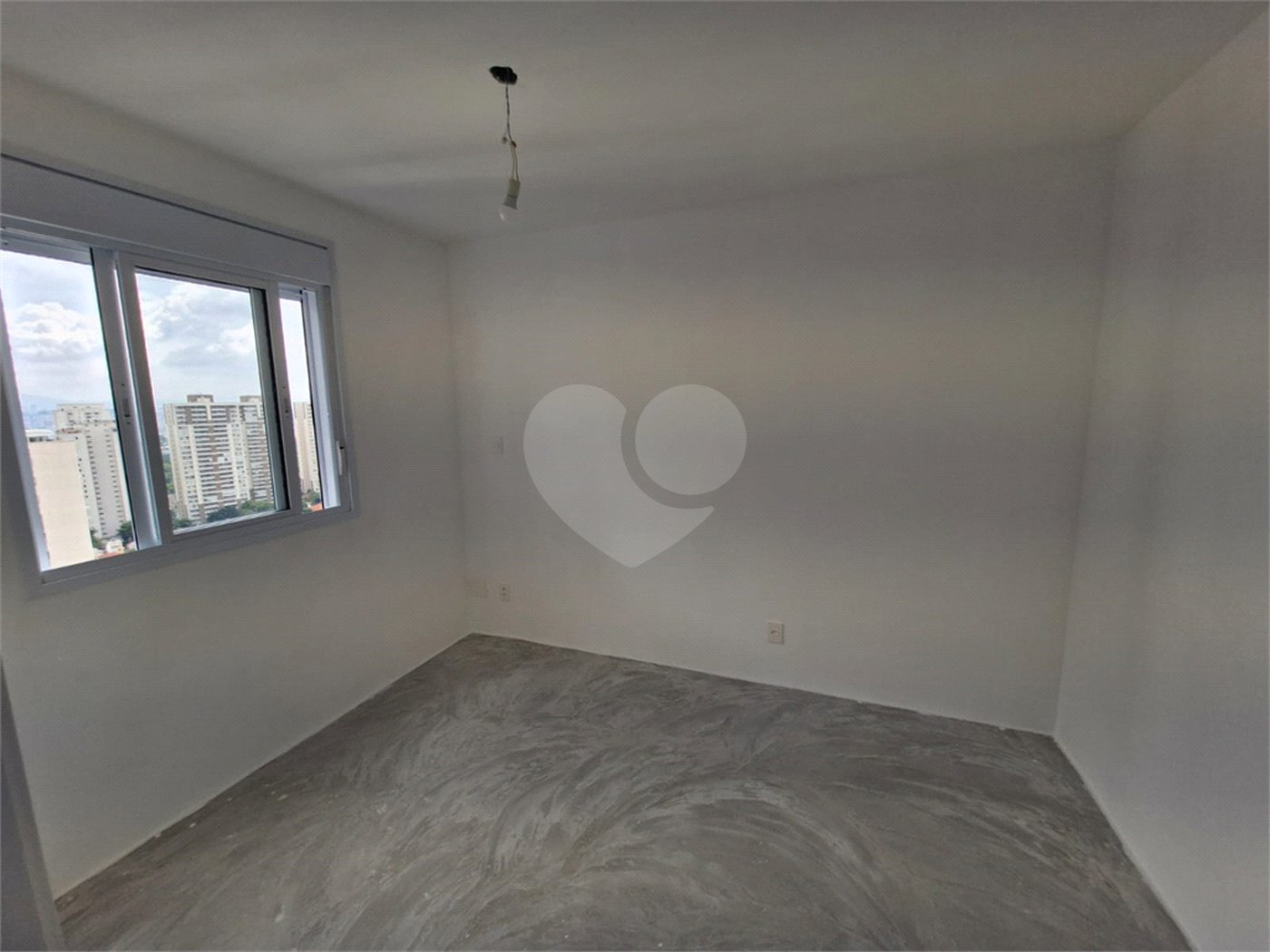 Apartamento à venda no Belém proximo do metro a 50 metros.Com 40m² 1 dormitório 1 vaga coberta,sacada infra estrutura de ar condicionado.Aceita e estuda Permuta.