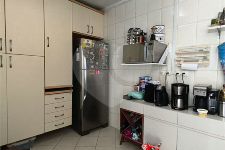 Casa térrea com excelente localização, próxima à Avenida Engenheiro Caetano Álvares.