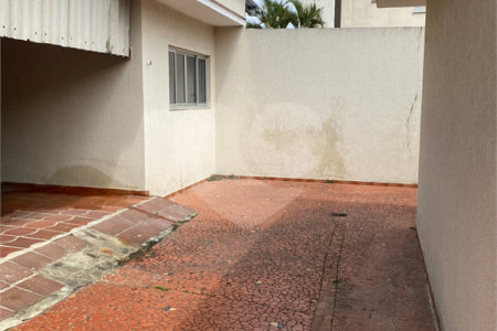 Casa térrea com 280m2, 3 dorms. - Saúde