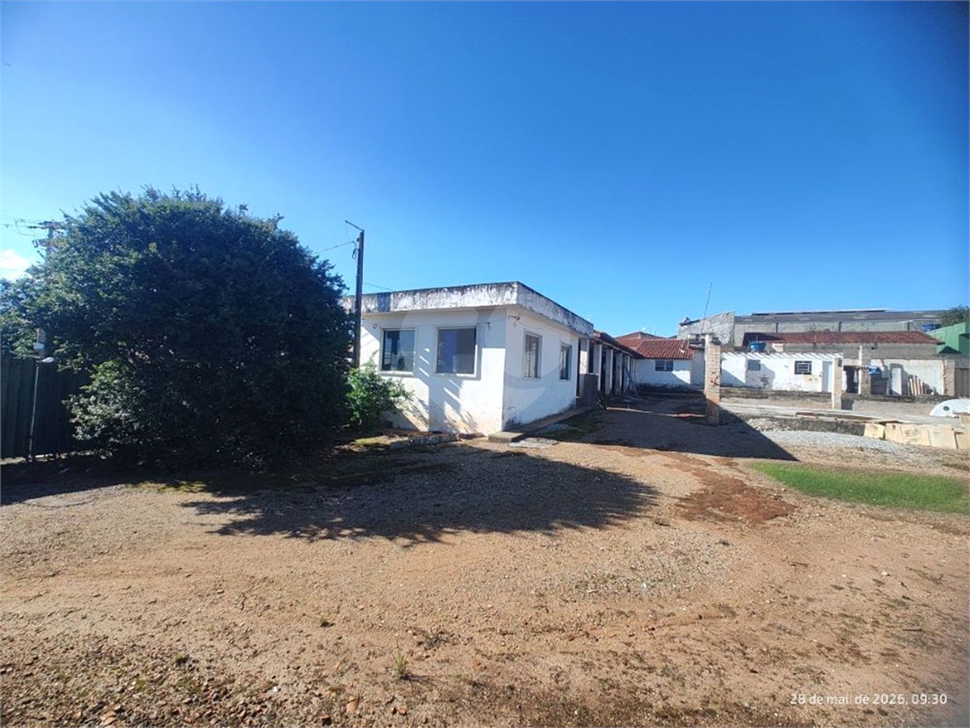 Terreno em Atibaia com 2.784 metros para construção de apartamentos ou salões comerciais, excelente localização