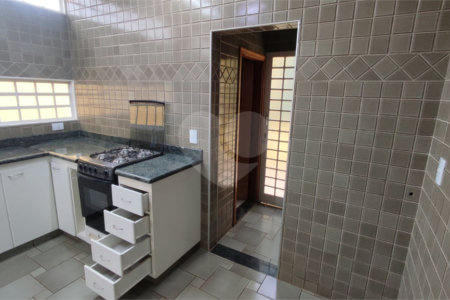 Casa à Venda em São Carlos, no bairro Portal do Sol
