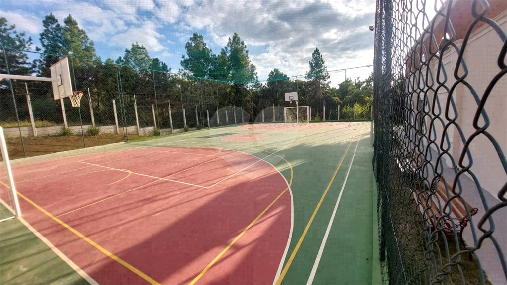 Indaiatuba - Condominio Jardins di Roma - Venda -Locação 0 R$ 10.000,00 mais encargos - condominio - R$ 650,00 - IPTU - R$ 230,00 - Terreno 300ms - construido 170 metros quadrados - Terrea - 3 quartos, uma suíte e uma demi suite , 4 banheiros , piscina - Preparado para água quente até a piscina!!