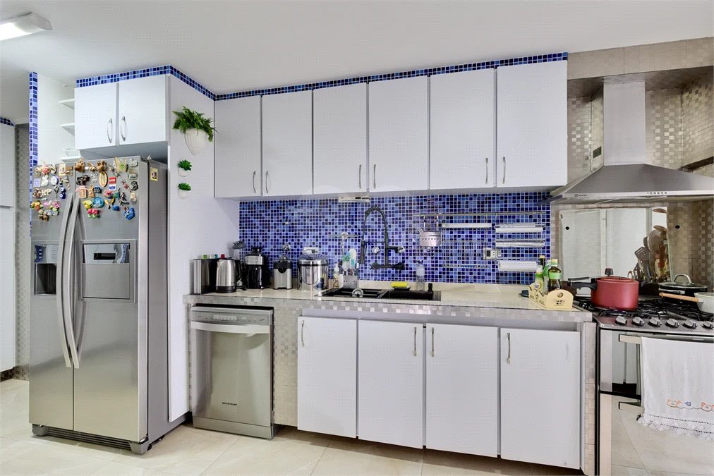 Apartamento à venda com 3 quartos, sendo 1 suíte, em Jardim Marajoara, São Paulo, SP