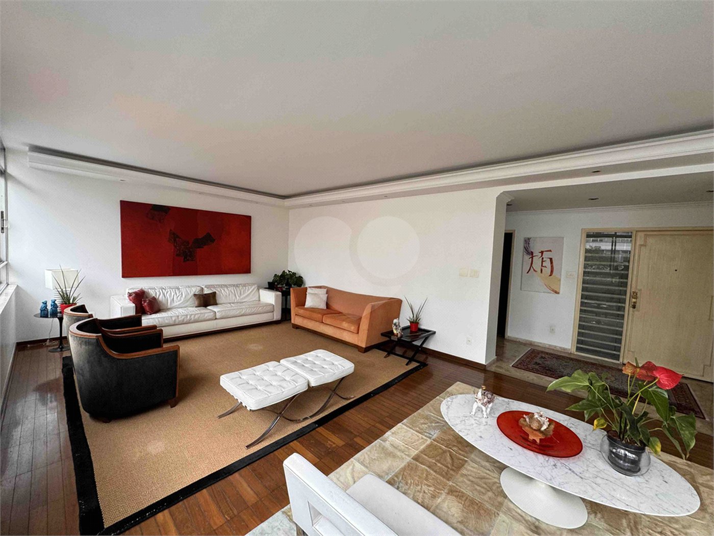 Elegância e conforto. Apartamento exclusivo de 250m2 em Higienópolis, um por andar.