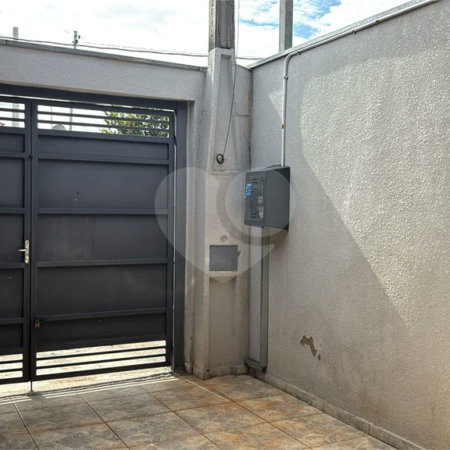 Edícula em ótima localização, perto do elevado do Parque Ecologico