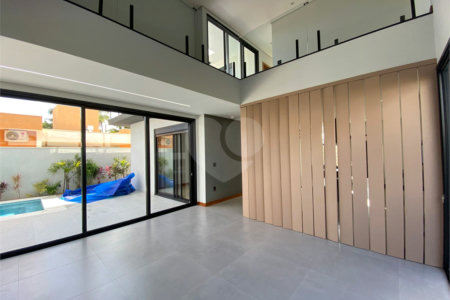 Casa à Venda no Condomínio Damha II