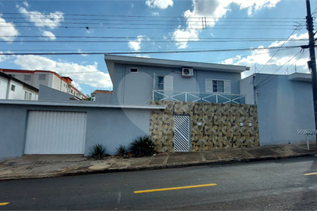 Casa à venda com 5 quartos, sendo 1 suíte, em Jardim Santa Paula, São Carlos, SP