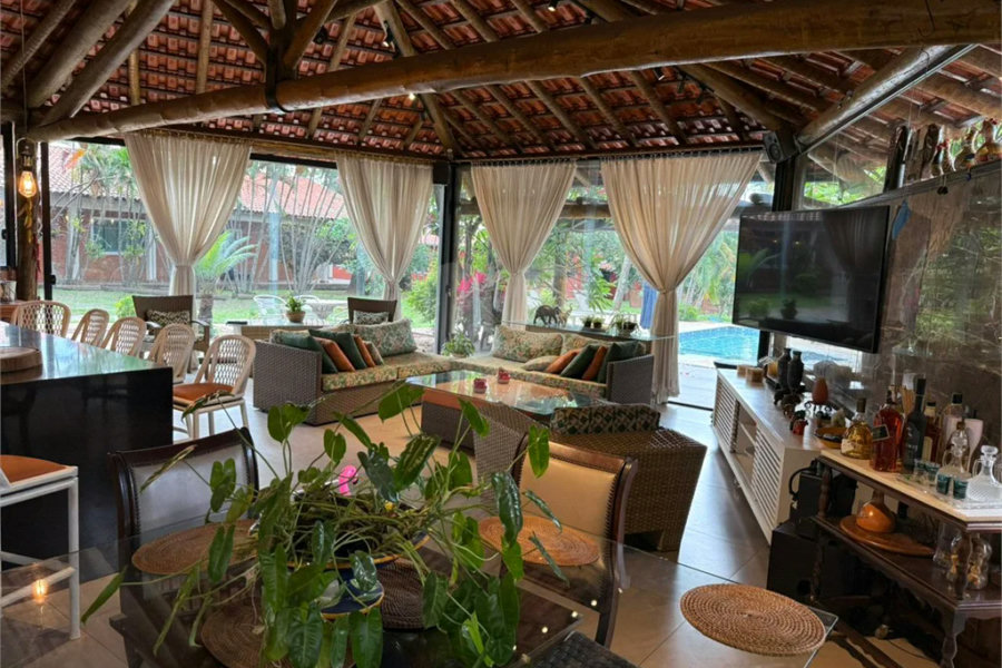 Chácara no Unileste, com espaço para eventos e cozinha industrial, na modalidade porteira fechada,