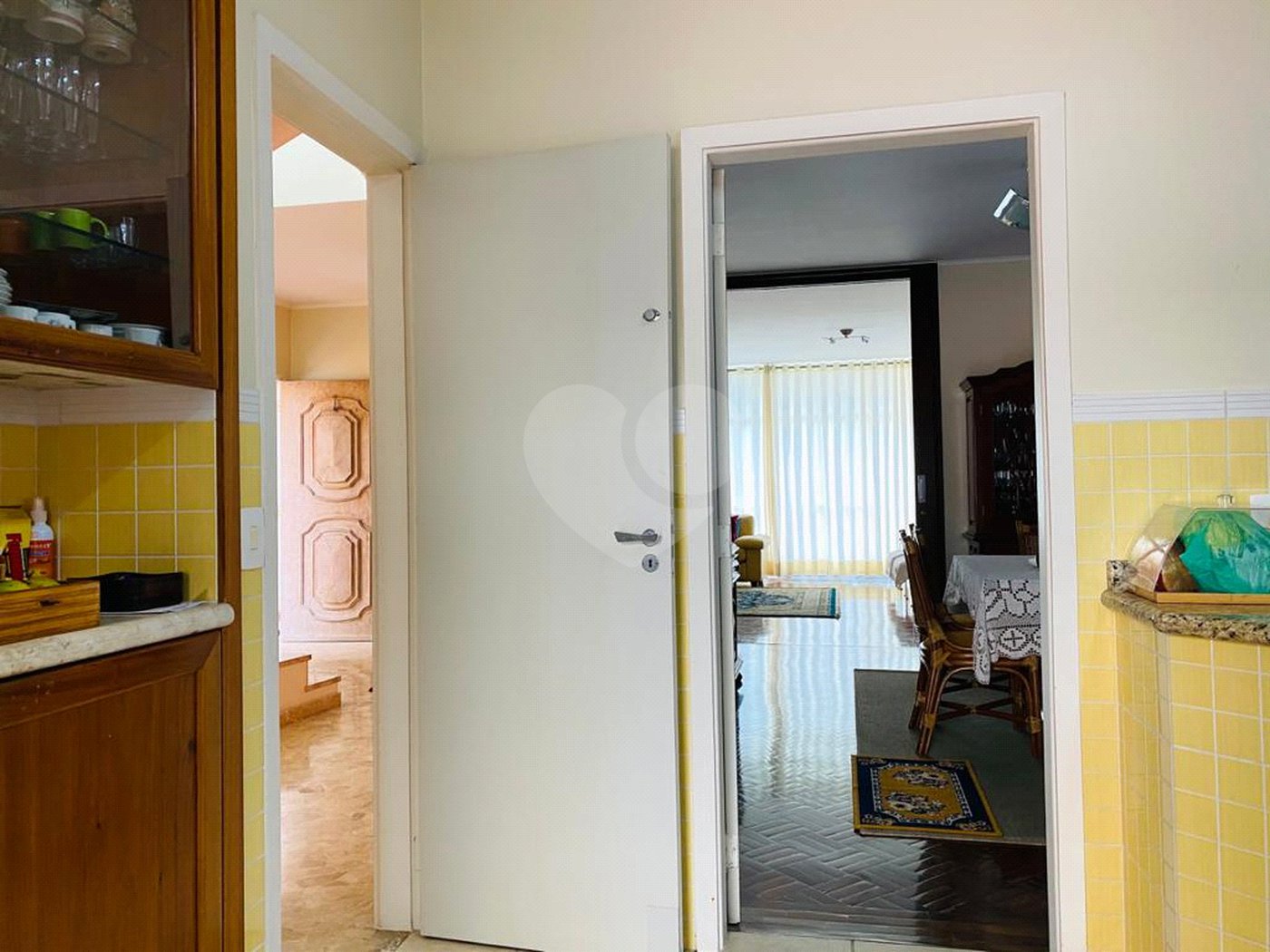 Sobrado à venda com 5 quartos, sendo 1 suíte, em Interlagos, São Paulo, SP