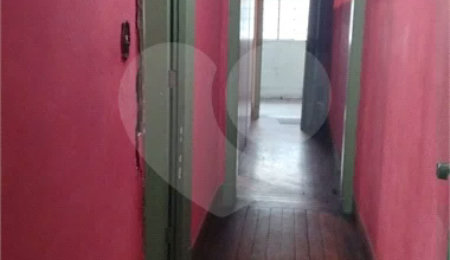 Casa à venda com 3 quartos, sendo 1 suíte,  em Bom Retiro, São Paulo, SP