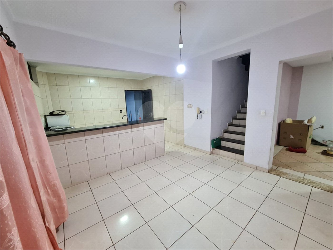 Casa sobrado para venda no Jardim das Torres