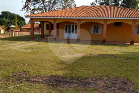 Chácara em água vermelha, localizada em ponto comercial.