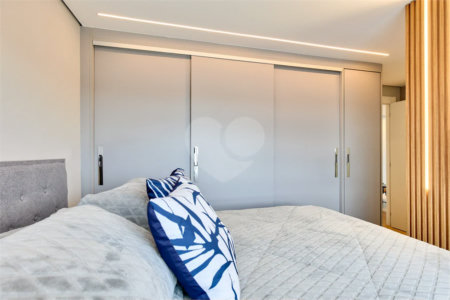 Apartamento à venda com 2 suítes em Santo Amaro, São Paulo, SP