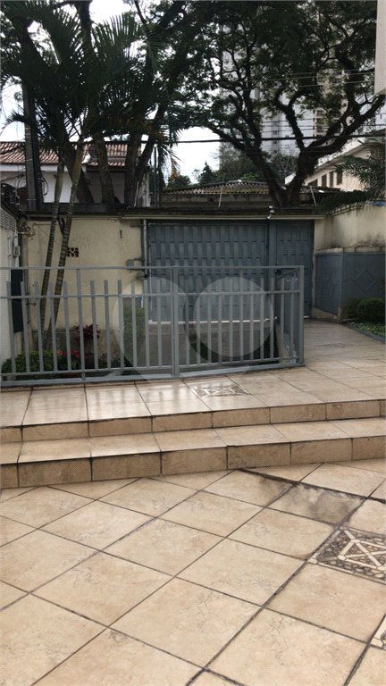 Casa à venda com 3 quartos, sendo 1 suíte,  no condomínio Felipe, São Paulo - SP