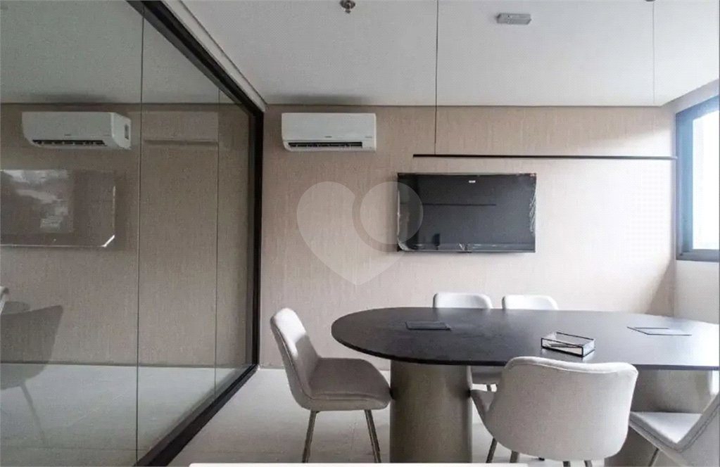 Studio com 28m², mobiliado e com móveis planejados na região do Sacomã em São Paulo - SP.