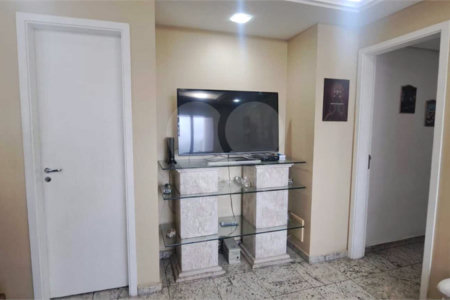 Apartamento à Venda no Campo Belo com 123m², 2 Suítes, Churrasqueira e 2 Vagas