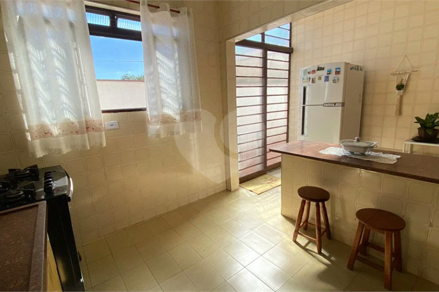 Excelente casa no Jardim Brasilia 3 dormitórios sendo 1 suíte