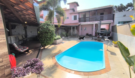 Casa à venda com 3 suítes em Parque Santa Marta, São Carlos, SP