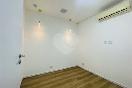 Consultório de 61 m² com 5 ambientes e Varanda no Domo Business!