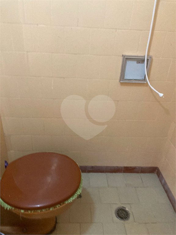 Vende-se excelente casa próxima ao Centro