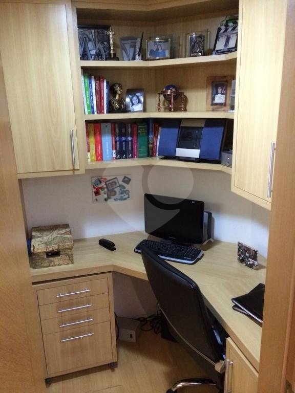 Apartamento na Saúde 126m² 3 dorm/3vagas Aceita permuta por imóvel na praia