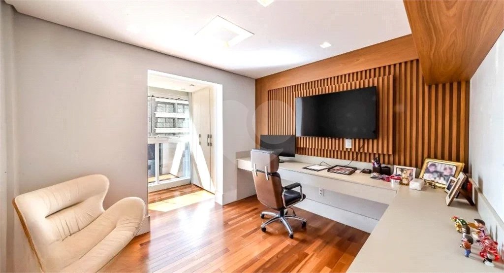 Apartamento à Venda - Santa Cecília, 3 Quartos, 160m2 Este espaçoso apartamento de 162 m² oferece uma combinação perfeita de conforto e localização privilegiada!!