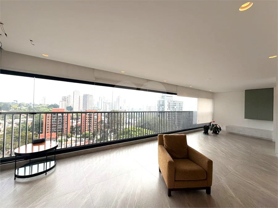 Apartamento para alugar com 2 suítes em Alto da Boa Vista, São Paulo, SP
