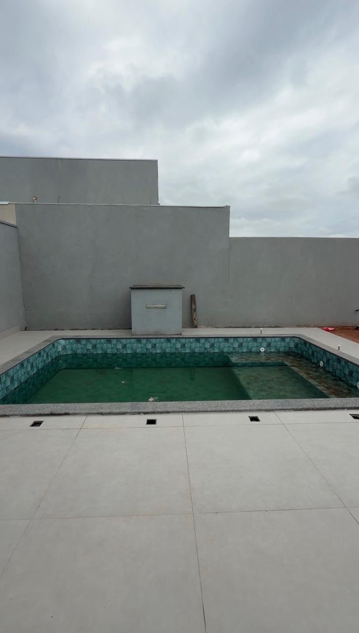 Casa à venda com 3 quartos no condomínio Villa de León, Três Lagoas - MS