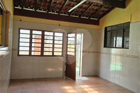 Casa de 5 quartos (1 suíte) para venda em Artur Alvim