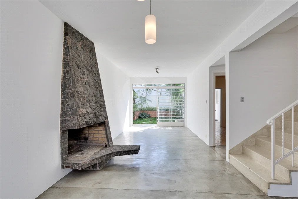 Casa de Vila à venda com 4 quartos, sendo 2 suítes, em Alto da Boa Vista, São Paulo, SP