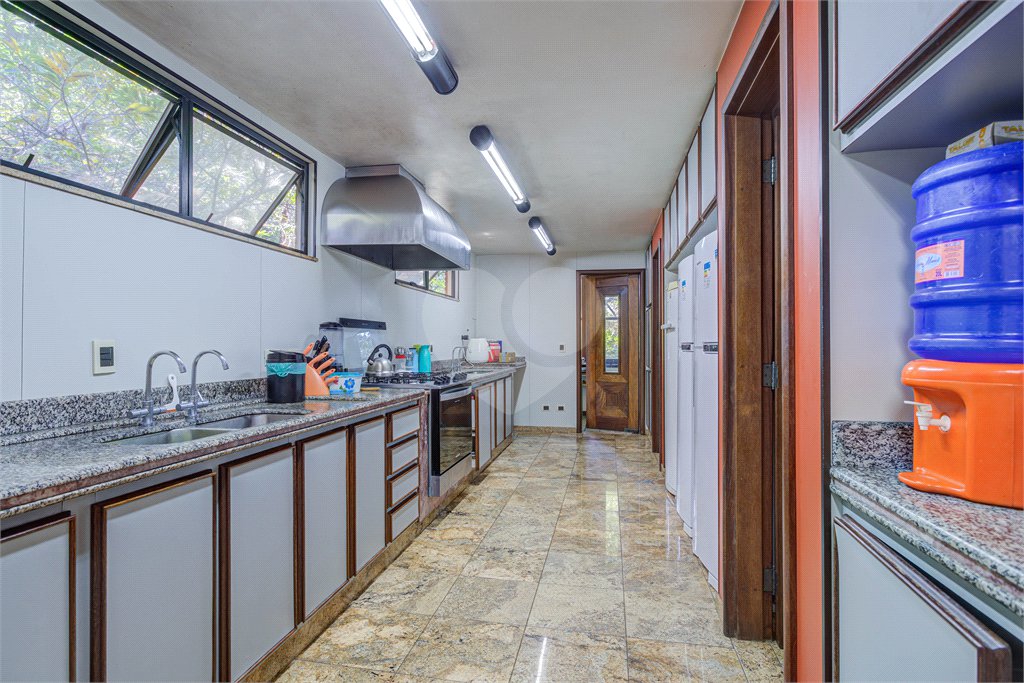 Casa à venda ou para alugar com 4 suítes no condomínio Chácara Flora, São Paulo - SP