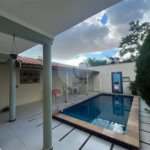 Casa ampla no bairro Terra Rica com 3 pavimentos e excelente estrutura.
