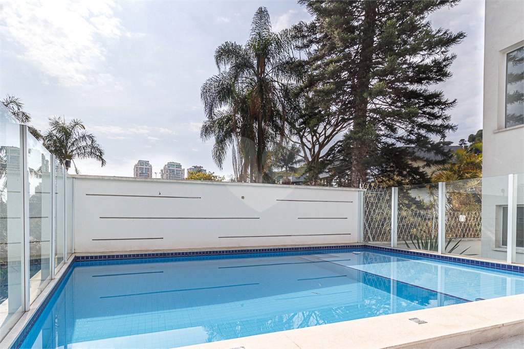 Casa à venda com 4 suítes no condomínio Villagio Quadrifolio, São Paulo - SP