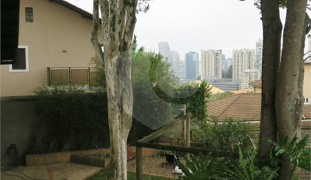 Sobrado à venda com 5 quartos, sendo 4 suítes,  em Jardim Panorama, São Paulo, SP