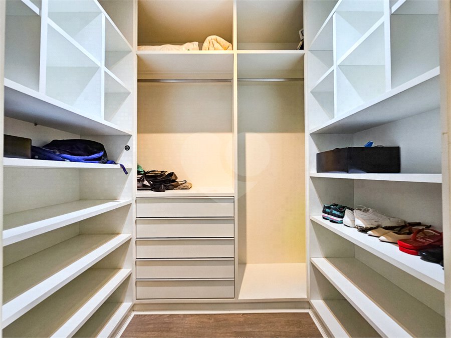 Apartamento à venda com 4 suítes em Vila Mascote, São Paulo, SP