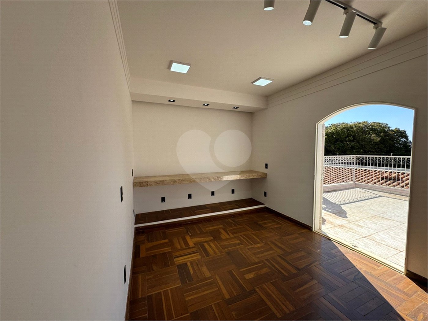 Imóvel comercial á venda, com 766m2 de terreno, em São Carlos-SP