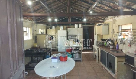 Chácara à venda com 4 quartos, sendo 1 suíte,  em Chácara Leila, São Carlos, SP