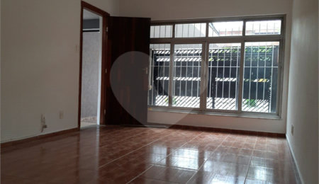 Casa à venda com 3 quartos, sendo 1 suíte,  em Parque Jabaquara, São Paulo, SP