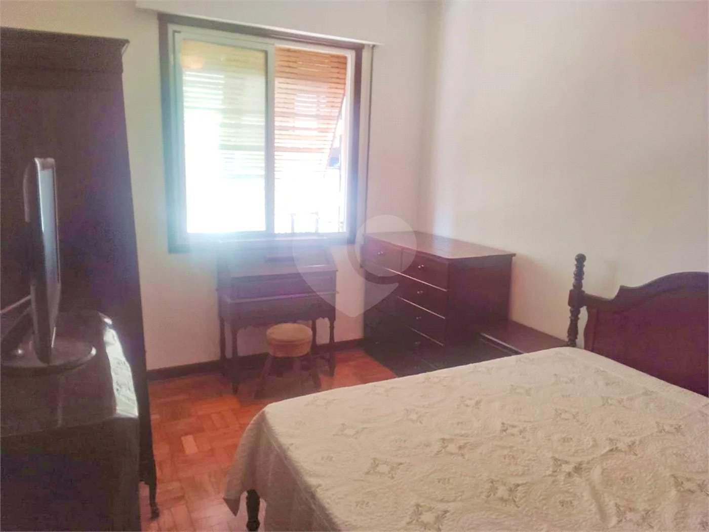 Apartamento na Consolação com 2 quartos, varanda, sem vaga.