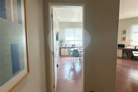 Sala comercial para venda ou locação na Avenida Paulista. 68m2