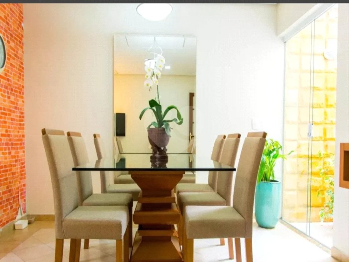 Sobrado com 180m² , 3 dormitórios , sendo 3 suítes , 3 vagas de garagem , churrasqueira e Jardim de inverno , à venda na Vila Scarpelli , Santo André.