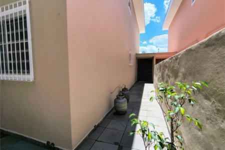 Sobrado à venda com 3 quartos, sendo 1 suíte, em Vila Polopoli, São Paulo - SP